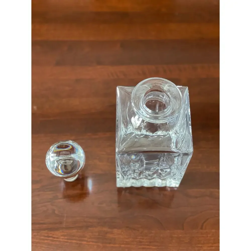 DaVinci Crystal Diamond Cut Faceted Whisky Decanter 25 oz